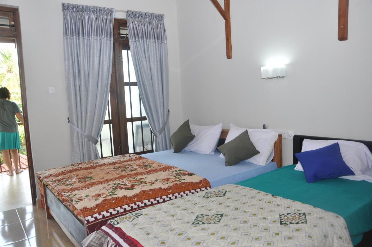 Traveller'S Home Hotel Tissamaharama Pokoj fotografie